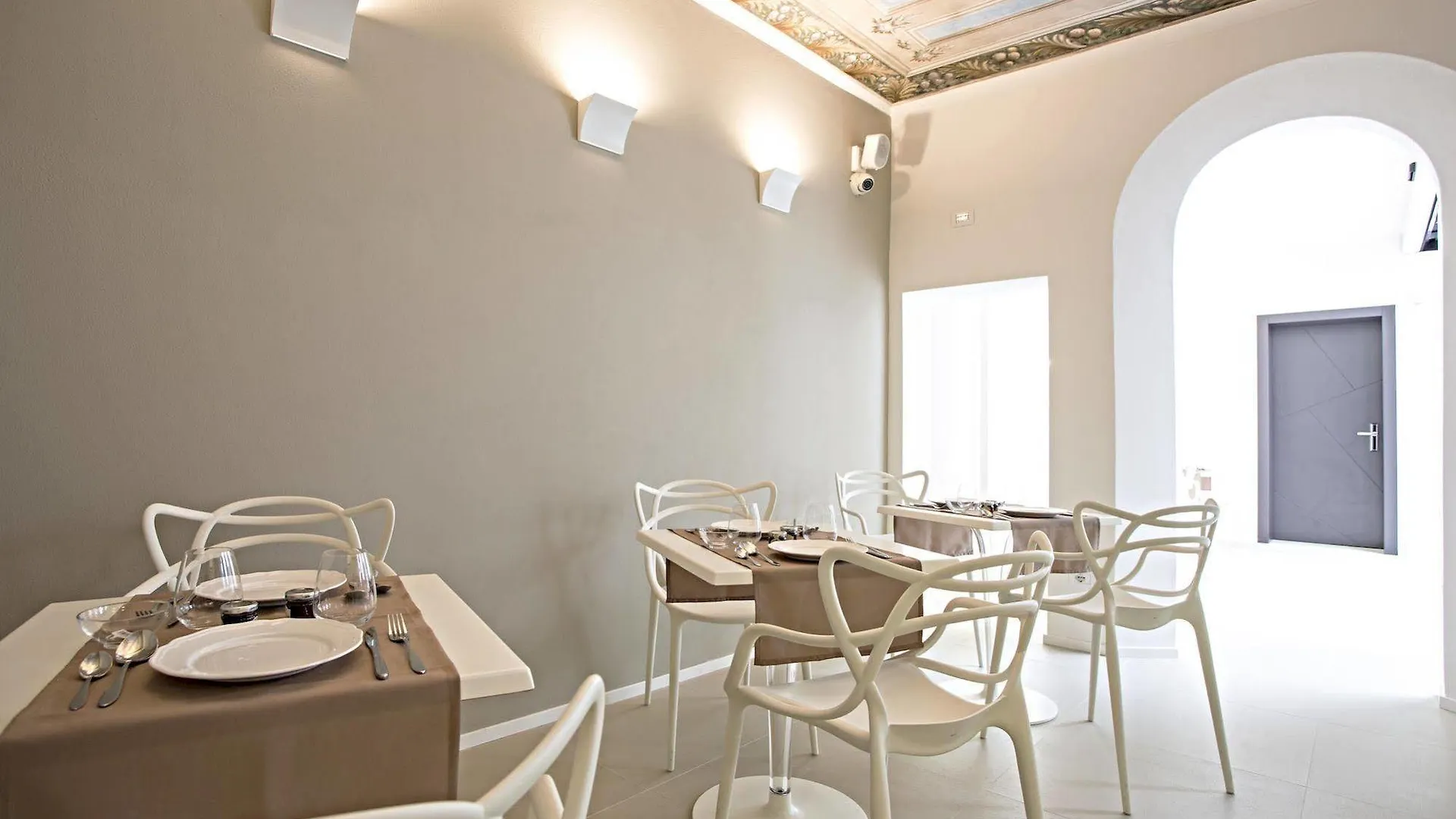 Borgoleoni 18 - Room And Breakfast Ferrara Frühstückspension