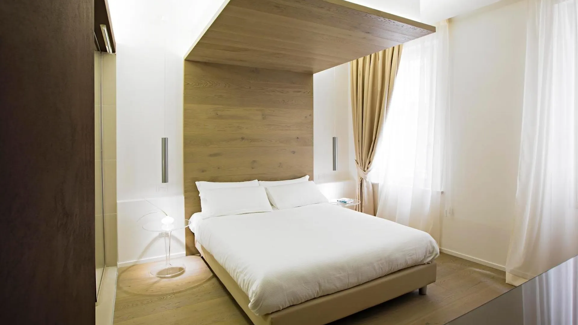 Borgoleoni 18 - Room And Breakfast Ferrara Italy