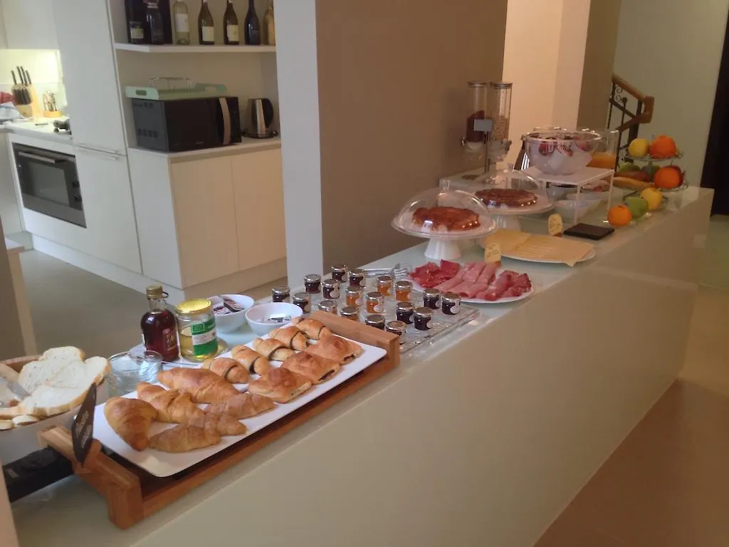 Borgoleoni 18 - Room And Breakfast Ferrara Bed & Breakfast