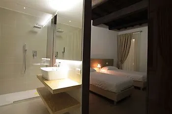 Borgoleoni 18 - Room And Breakfast Ferrara Italia